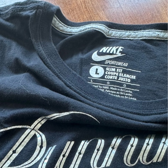 Nike Running Tshirt - Picture 2 of 5